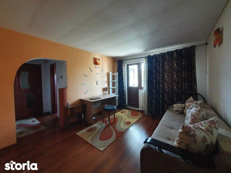 Apartament 2 camere Semidecomandat, Zona Podu Ros - 1