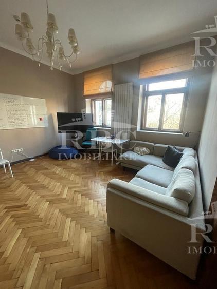 Spatiu birou ultracentral