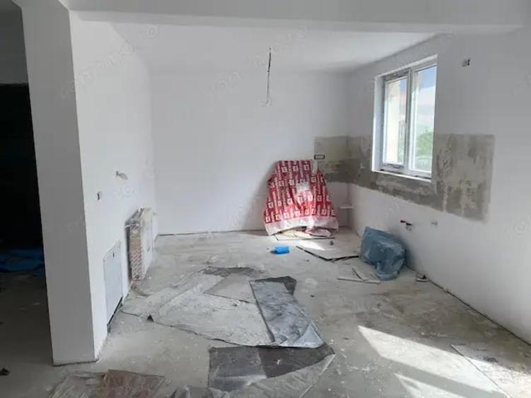 Casă cu 4 camere cu Teren 400 Mp în Fratelia