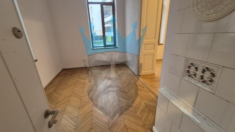 Spatiu Birou Universitate - 4