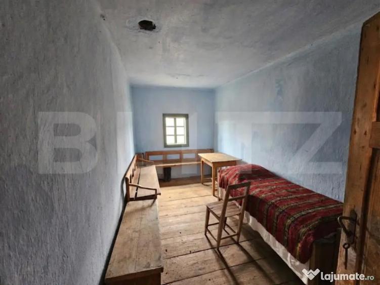 Teren 22.267 mp (intravilan + extravilan) cu construc?ie, T - 1