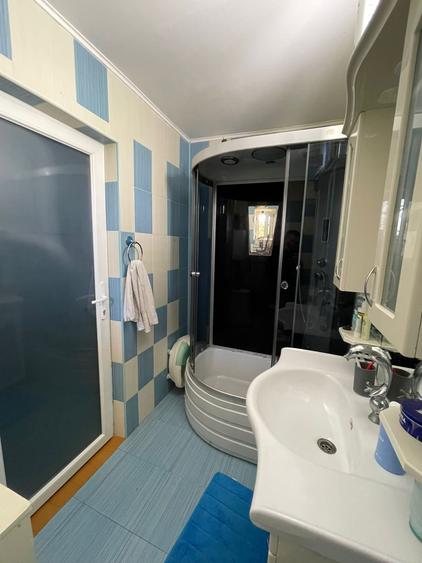 Refugiul Tău Verde: Casă Spațioasă cu Livadă, Anexe și Panouri Solare - 21