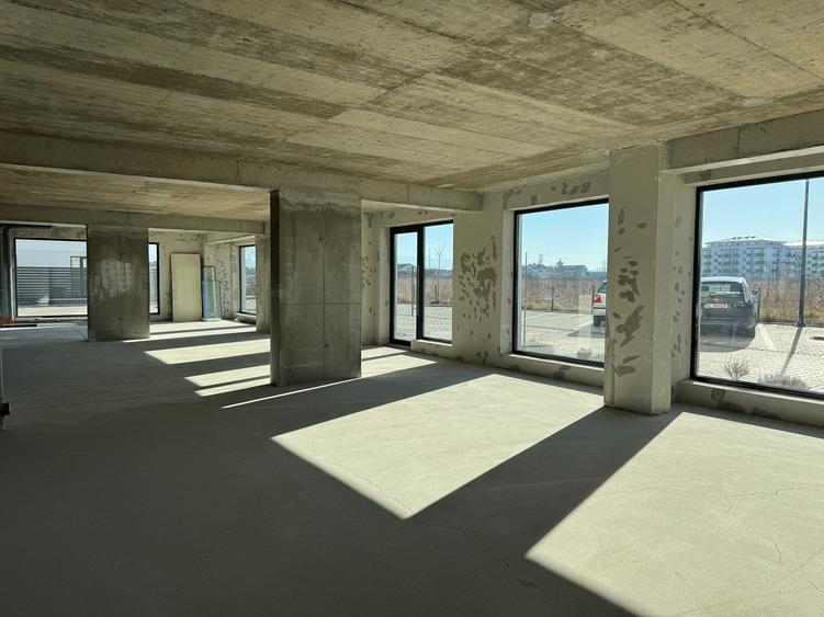 Spațiu comercial – Calea Șurii Mici, ansamblul Valletta Park - 12