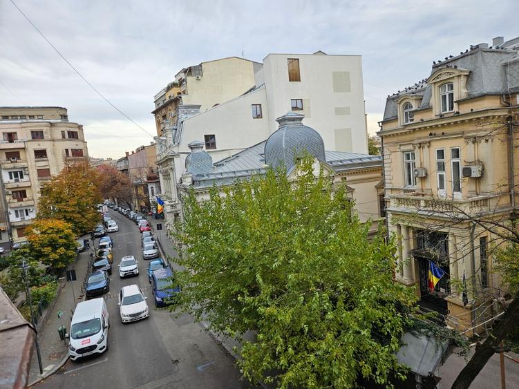 Garsonieră semidecomandată în Grădina Icoanei