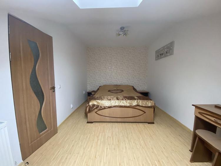 Inchiriez apartament cu 3 camere Valea Aurie - 2