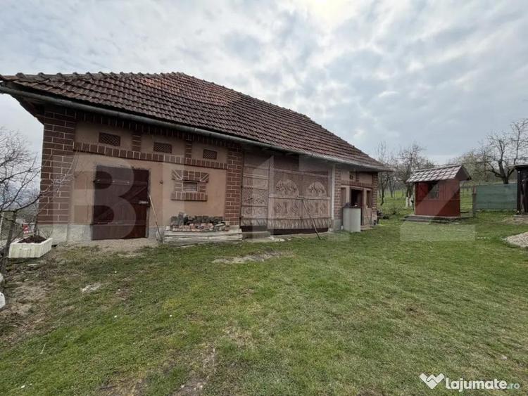 Casa cu 3 camere in suprafa?a de 80 mp ?i un teren de 2 - 11