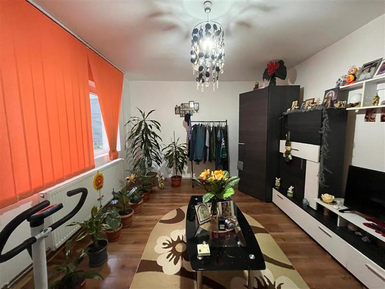 Lugoj, Ap. Superb, 2 Cam. 83 MP. Parter - 3