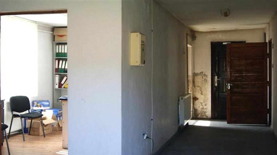 Hala de productie, birouri si 2191 mp teren in Brad, Hunedoara - 9