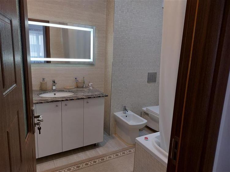 APARTAMENT 3 CAMERE IN ISARAN, TRACTORUL-13 DECEMBRIE-CORESI MALL - 14