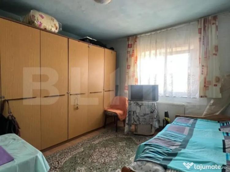 Apartament cu 3 camere, decomandat, zona micro 2 - 3