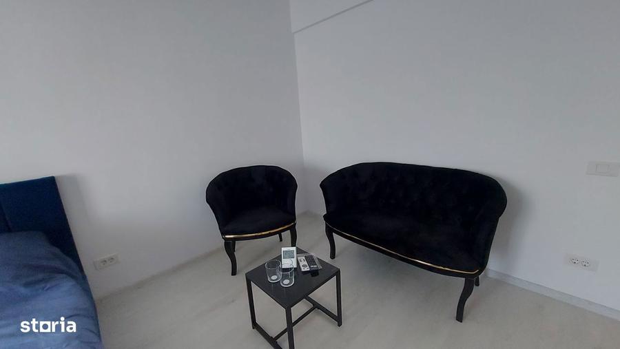 Metrou Berceni - Garsoniera decomandata cu vedere la piscina - 4