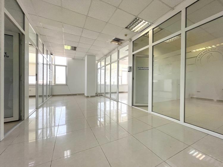 Spatiu de birouri / Cladire noua/ paza - 1