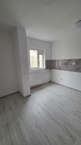 TINERETULUI - METROU - 8