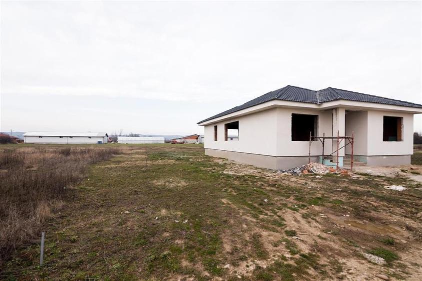 RECO Casa la rosu - 3 dormitoare, plan parter 120 mp utili - Osorhei - 8