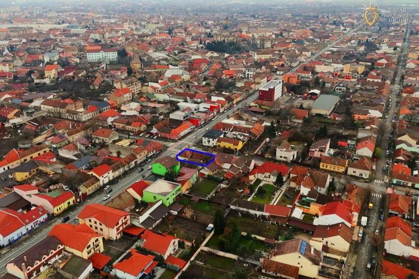 Casa- 2 fornturi stradale de vanzare pe Andrei Saguna - 11