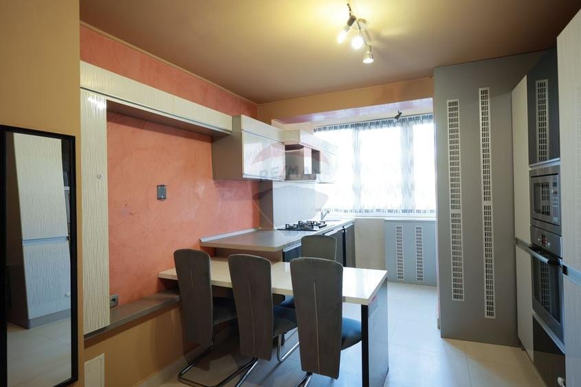 Apartament cu 3 camere de închiriat, în zona Rogerius - 19