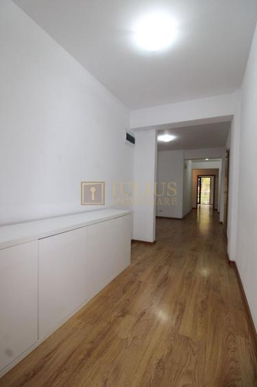 8 incaperi, 2 bai, centrala proprie, 3 locuri de parcare; Lipovei. - 13