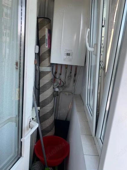 De vanzare Apartament 3 camere, direct proprietar - 1