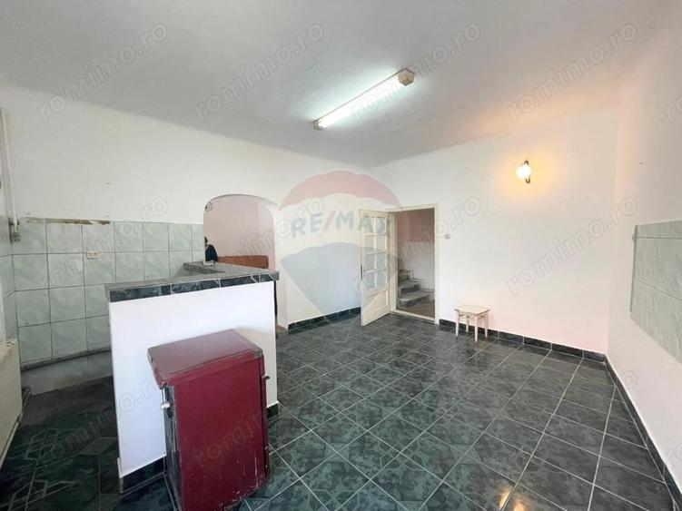 Casa cu 3 camere de vanzare in zona centrala comison 0% - 11