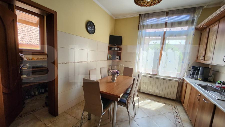 Casă individuală cu 3 camere cu Canalizare în Central