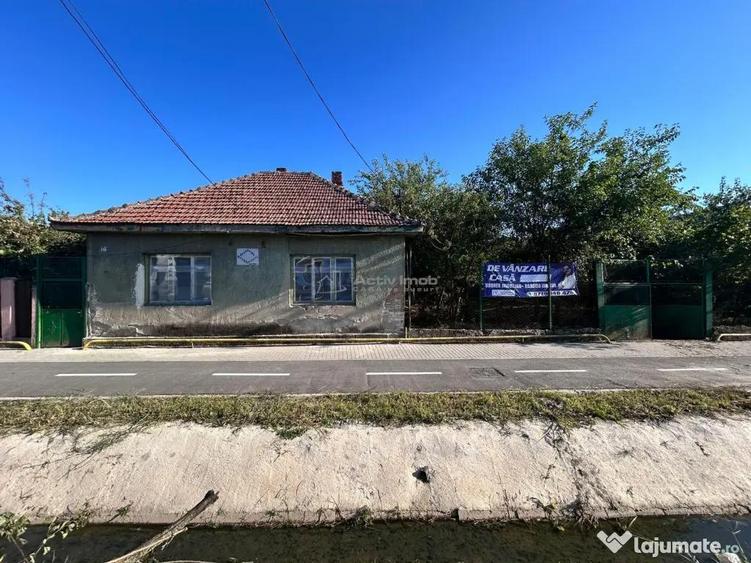 Bocsa Romana, 2 Corpuri de cladire cu Teren si garaj, la Str - 7