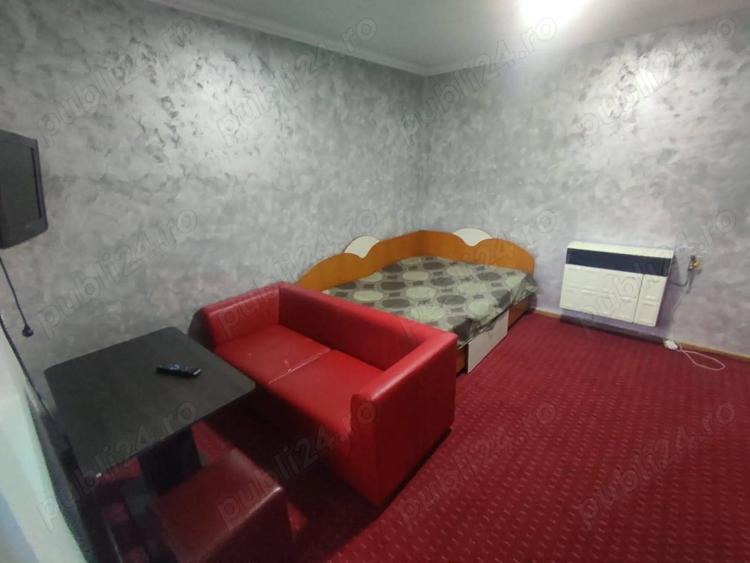 Inchiriez garsoniera la curte - 3