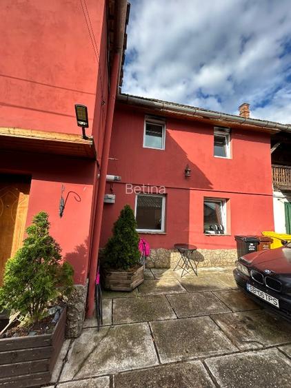 Casă cu etaj de vânzare – ultracentral, Cisnădie