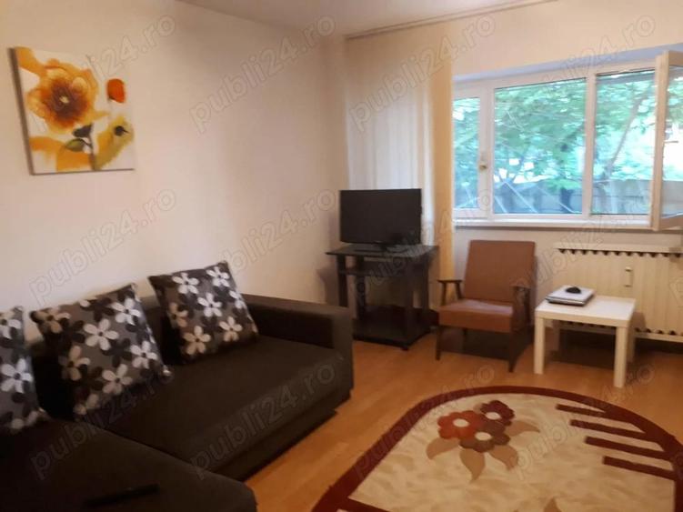 Vanzare garsoniera 1 minut metrou Costin Georgian - 2