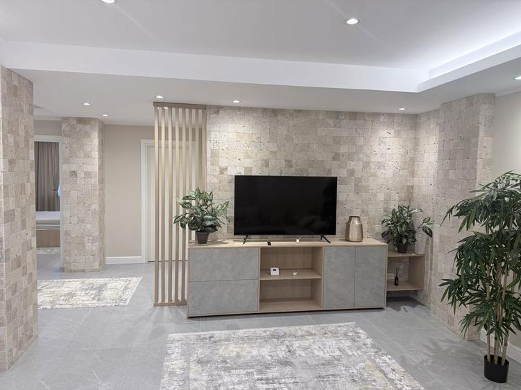 Inchiriez apartament 3 camere - 1