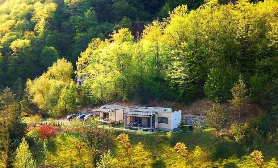 Complex turistic de vanzare in Slanic Moldova - 3