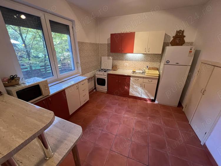 Proprietate de vanzare PITESTI : 3 dormitoare, 2 bai, living generos; complet mobilata si utilata ! - 4