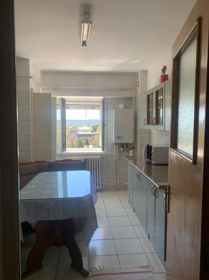 Apartament 3 camere de vânzare - 2