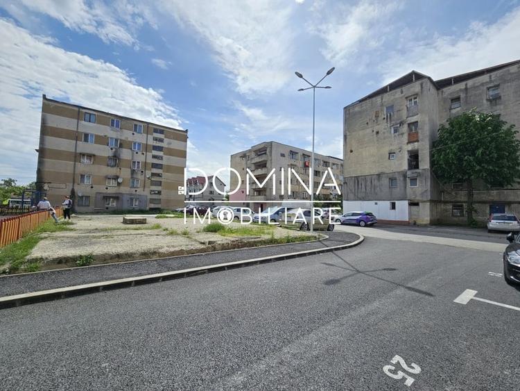 Vanzare teren intravilan - 250 mp - strada Constructorilor - zona CAM - 2