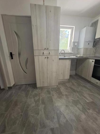 Vand apartament cu 2 camere decomandat - 3