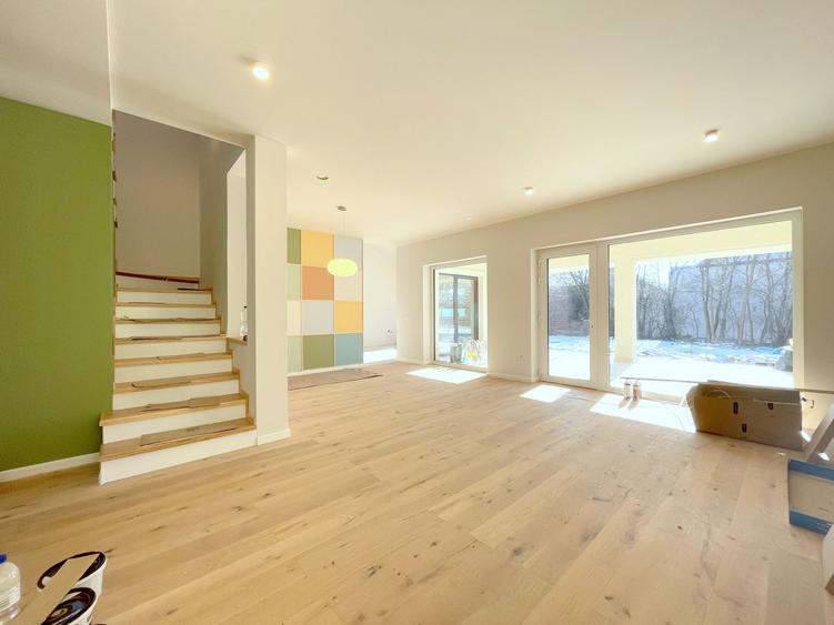 Casa vanzare 5 camere - zona Mehala - COMISION 0% - 1