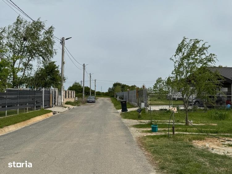 Teren de 500 mp, în 1 Decembrie