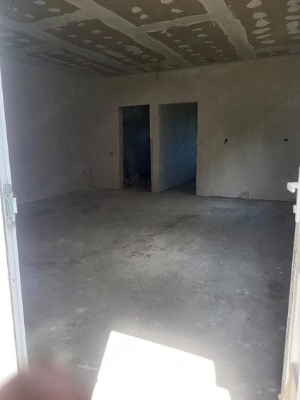 Casă cu 3 camere cu Teren 250 Mp în Lumina