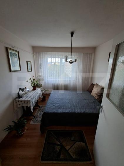 Apartament cu 3 camere semidecomandat, mobilat în Sud-Vest