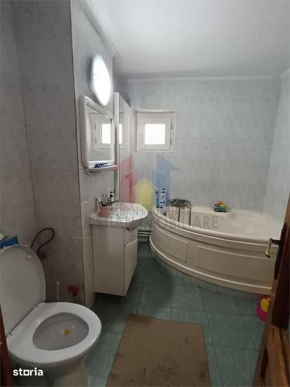 Apartament cu 4 camere în Buzaului