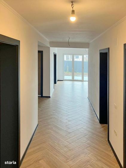 Casă cu 4 camere cu Teren 500 Mp în Central