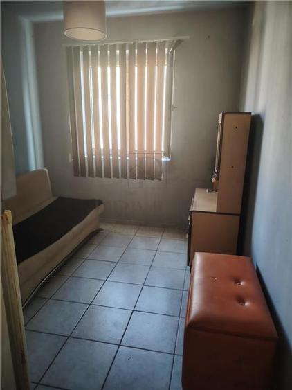 Garsonieră decomandată, mobilată în Girocului
