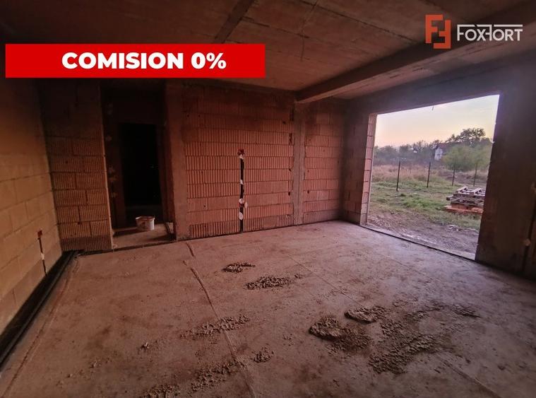 Apartament cu 4 camere decomandat în Plopi