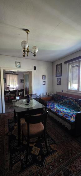 Casă cu 3 camere în Central