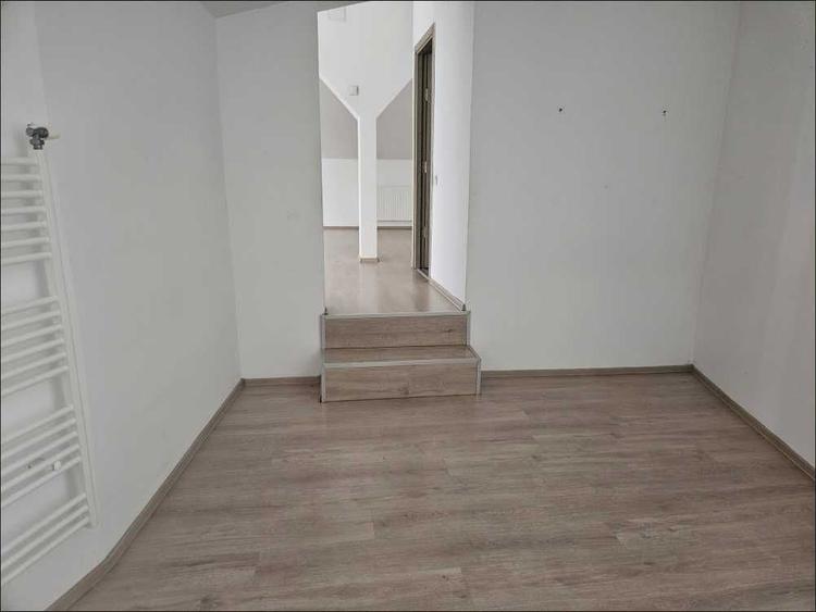 Spațiu comercial, de 170 mp, în Universitate