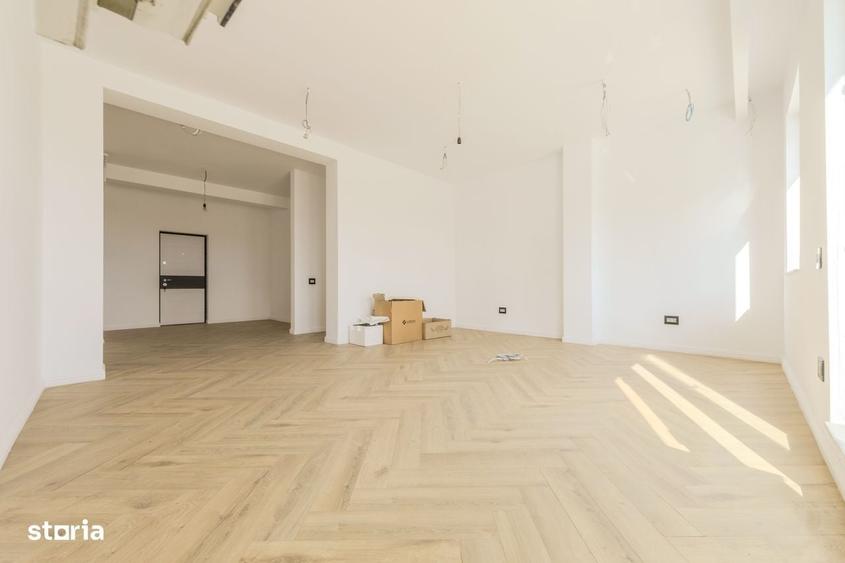 Apartament cu 4 camere în Splaiul Unirii