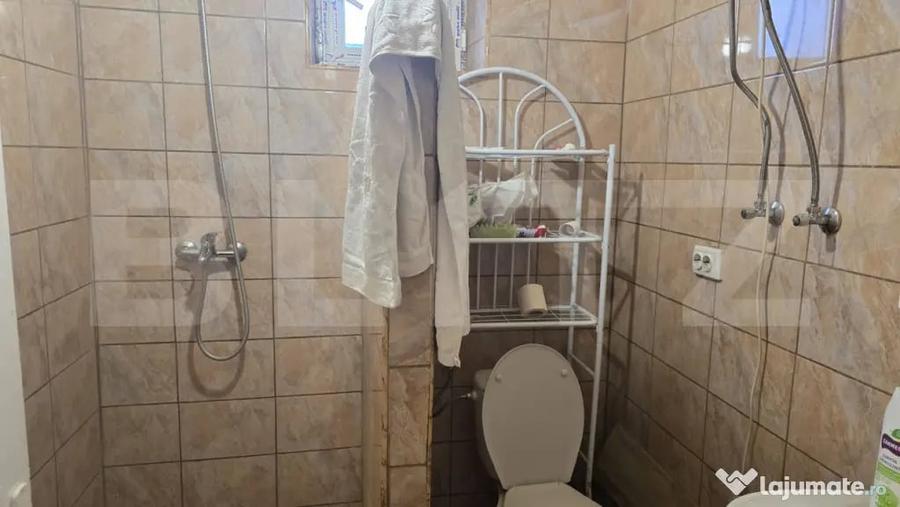 Casă cu 3 camere cu Teren 1427 Mp în Livada