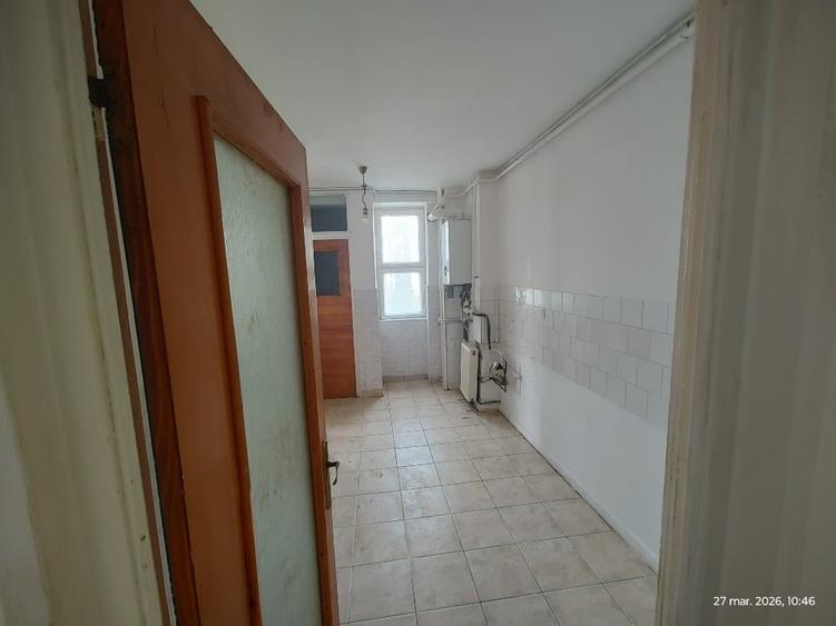 Apartament cu 3 camere decomandat în Centrul Civic