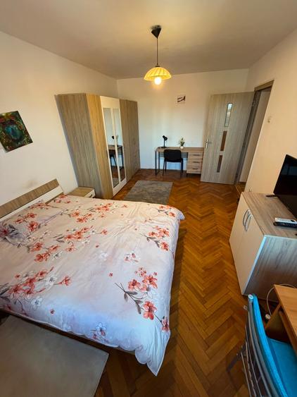 Garsonieră decomandată în Take Ionescu