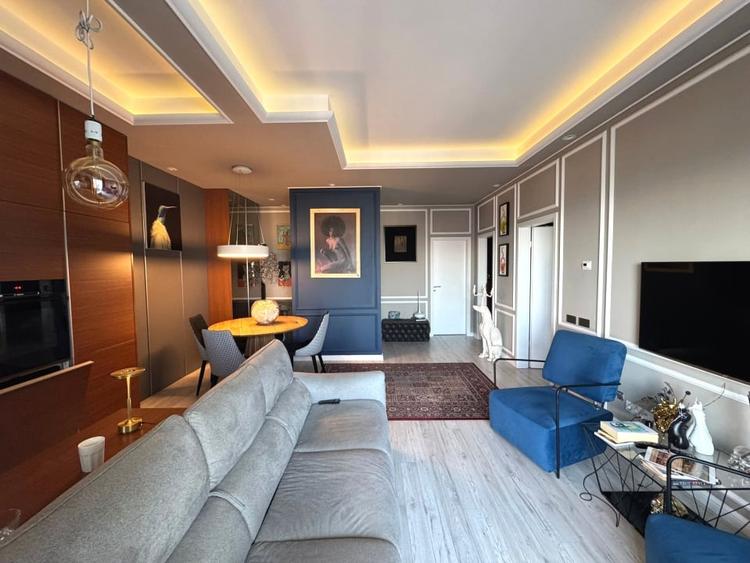 Apartament cu 2 camere semidecomandat, mobilat în Bună Ziua