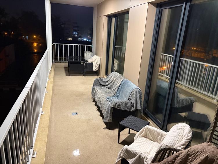 Apartament cu 4 camere decomandat în Central